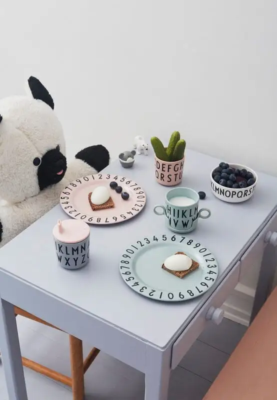 Design Letters Eat & Learn Teller Aus Tritan, Hellrosa – Bild 3