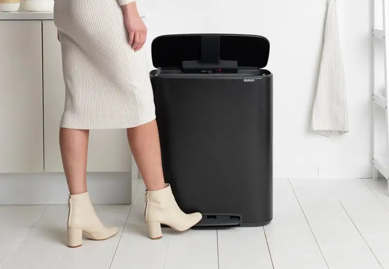 Brabantia Bo Tretmülleimer 60 L, Mattschwarz – Bild 2
